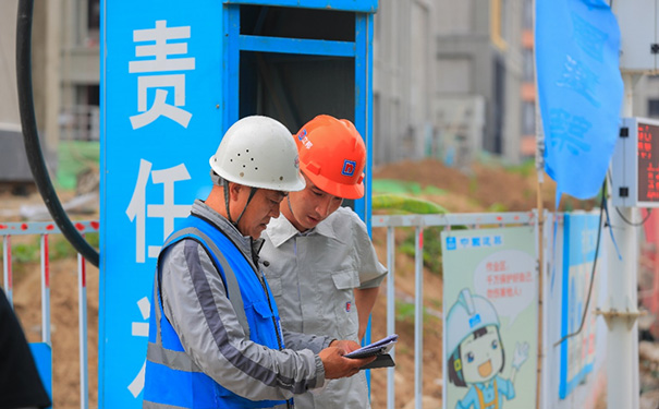 項(xiàng)目現(xiàn)場(chǎng)施工交底 技術(shù)服務(wù)在一線(xiàn).jpg