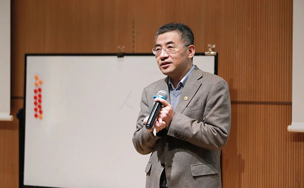 同濟大學經管學院趙海峰教授介紹團隊與領導力.jpg